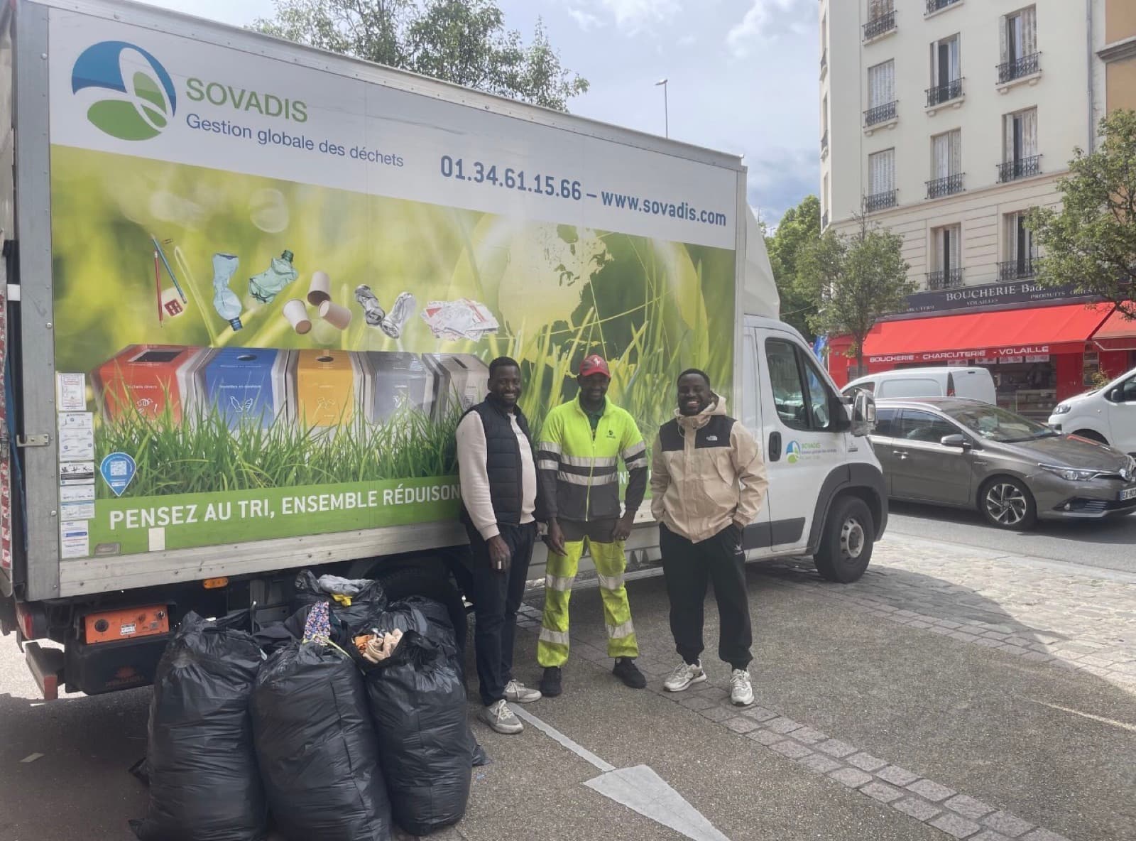 Collecte solidaire de textiles — réemploi SOVADIS